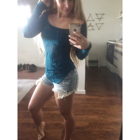 Express Blue-Green Long Sleeve Top - Picture 2 of 6